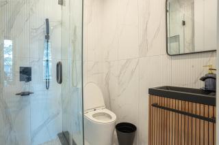 Chic & Modern 3BR Retreat in the Heart of Brooklyn - 3