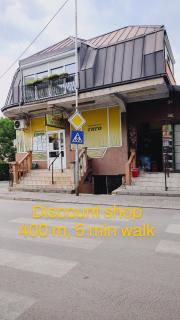 Digital nomad comfy apartment,foot mountain Vodno and Millennium Cross,19 Min by walk to Cener,free parking - Skopje - 1