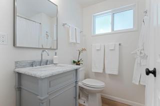 Beach Bliss by Paradise Retreats - Santa Barbara - 1