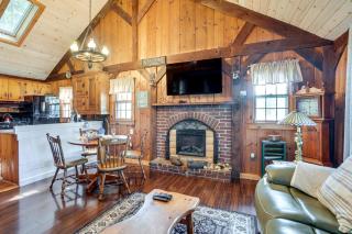 Lakeside Log Cabin with Porch in Monadnock Region - 7