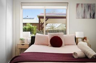 Sunbury on the hill close to airport with wifi pet friendly - 5