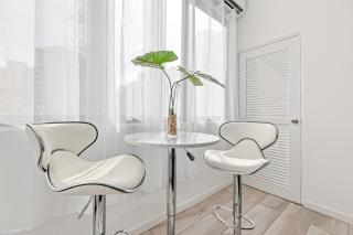 Condado Modern Urban Studio Couple's Retreat - 3