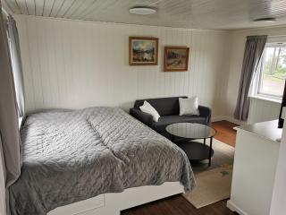 Cozy little house, centrally located in Ed! - Ed - 3