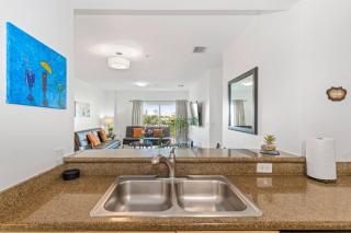 Walkable 2 bedrooms 2 bathrooms Apt, Sleep 6 ,King Bed, Free Parking, Wi-Fi, Pet OK - 3