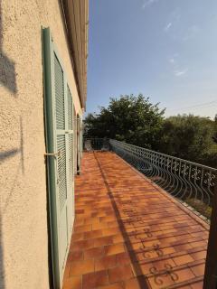 Chez nous - 3