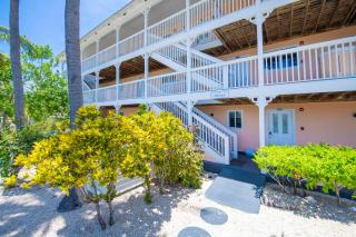 Morritt's Tortuga Club 1 BR LUXE Condo Sleeps 4 - 2