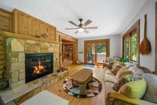 Mountainside Lodge - 4