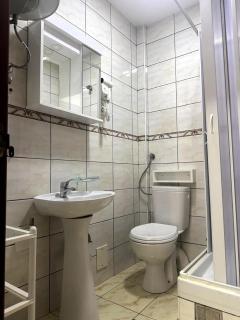 Lyon Apartments - Budva - 8