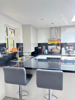 2 Bed-Sleeps 5-Free Parking-Pet Friendly - High Wycombe - 9
