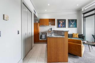 Viaduct Harbour 2BR w Full Comforts Zodiak Stays - Auckland - 2