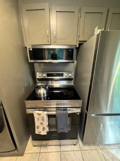 Luxe Living Prime Location - 2