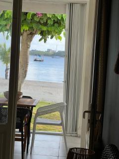 Les pieds dans l'eau - Baie Nettle - 6