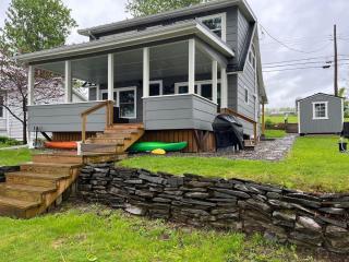 Cottage on Waneta Lake - 9