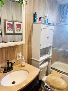 ROOM CLOSE TO THE CITY, Airport, stadiums,casino, rocky steps - 3