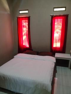 Surya homestay - Batukaras - 4