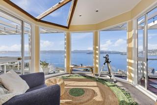 Luxury Harbour View Landing - 1