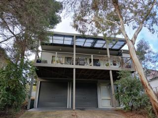 Holiday house among native trees overlooking wetlands - Ocean Grove - 0