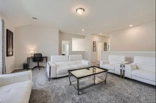 Furnished 5-bed-3-bath Executive Home - 7