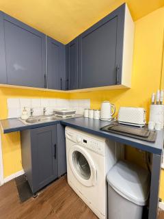 The Tangerine Retreat by Station - Cambridge - 3