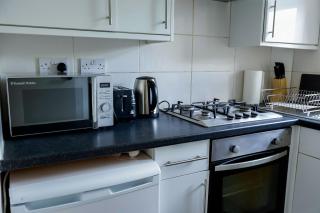 2bedroom sleeps 5 Raynes Park London 30min to Central London Family Friendly - 2