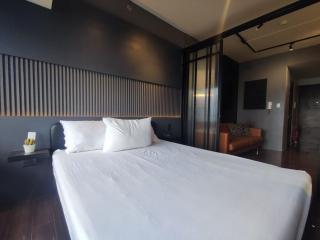 The Auberge at Air Residences Makati! - Manila - 7