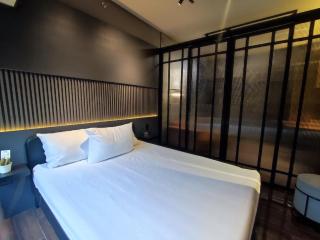 The Auberge at Air Residences Makati! - Manila - 5