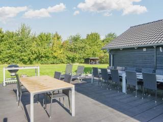 Family Fun with Hot Tub - By Traum Ferienwohnungen - Neder Lysabild - 2