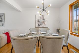 Top 1 Percent Old Town Family Single Level Home - 7