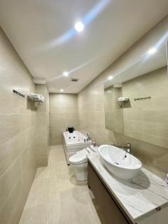 Spacious apartment - Hanoi - 4