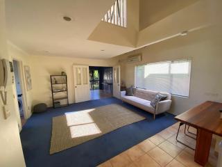 The Blue Jem - A central city home away from home! - 9