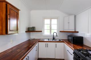 Cute 2-Bed-2 bath Walk to Palmer - 2