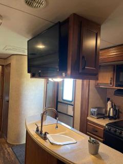 Flex RV, quiet acreage location, close to town - Nisku - 5