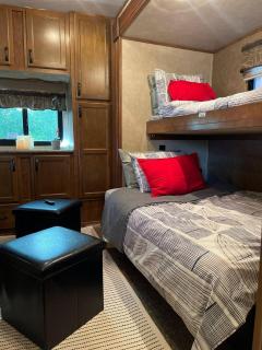 Flex RV, quiet acreage location, close to town - Nisku - 6