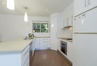 Roya on Mission - Beachfront - Wongaling - Family - 4