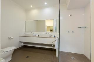 Roya on Mission - Beachfront - Wongaling - Family - Mission Beach - 2