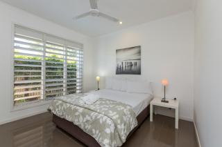 Roya on Mission - Beachfront - Wongaling - Family - Mission Beach - 1