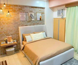 Elegant Suite with Balcony l Free wifi and netflix I Across NAIA T3 Airport - Manila - 0