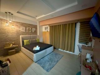 Elegant Suite with Balcony l Free wifi and netflix I Across NAIA T3 Airport - 8