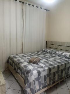 Apartamento Praia dos Ingleses 2 Quartos, Ar, Wi-Fi e Estacionamento - 1