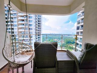 Country Garden Danga Bay By Widebed JB - 3