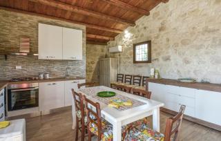 Stunning Home In Chiaramonte Gulfi - Chiaramonte Gulfi - 3