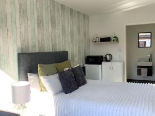 Six Kamahi Guest Studio - 4