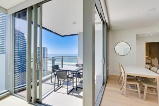 Coastal Chic 2BR Steps to Beach and Dining - 7