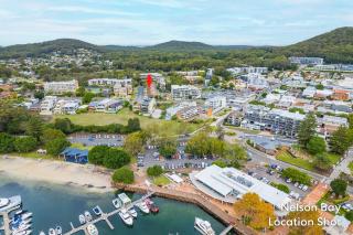 Capriosca 3, 2 Donald St - water views, linen and 5 minutes walk into town - 8