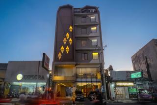 Yellow Star Gejayan Hotel - 0