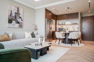 Emaar Beachfront Elegant 2BR with Balcony and Sea View - 4