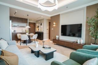 Emaar Beachfront Elegant 2BR with Balcony and Sea View - 8