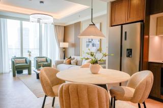 Emaar Beachfront Elegant 2BR with Balcony and Sea View - 1