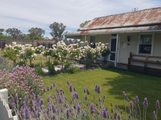 Yallamatta Bed and Breakfast - - 8