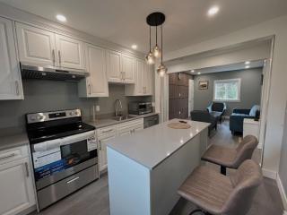 Sunshine garden - Aldergrove - 0